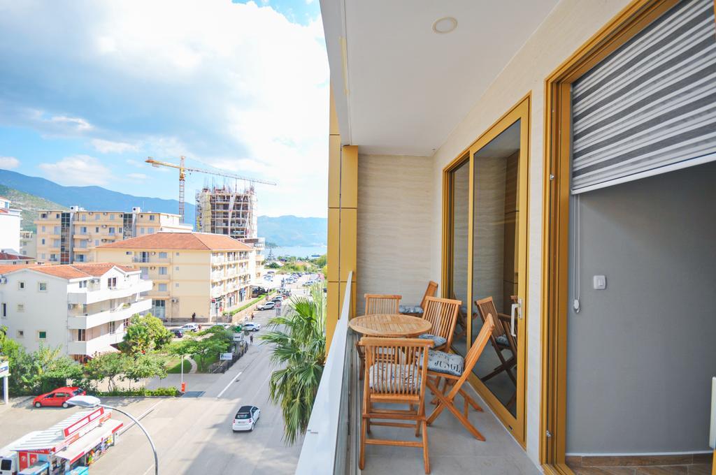 Sea Breeze Lux Apartments Budva Exterior photo